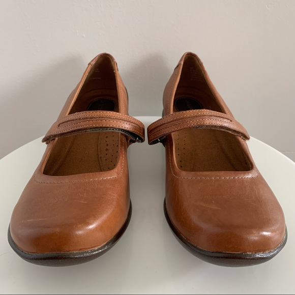 Hush Puppies Epic - Tan Leather Mary Jane Wedge - Size 8.5M - Picture 3 of 15